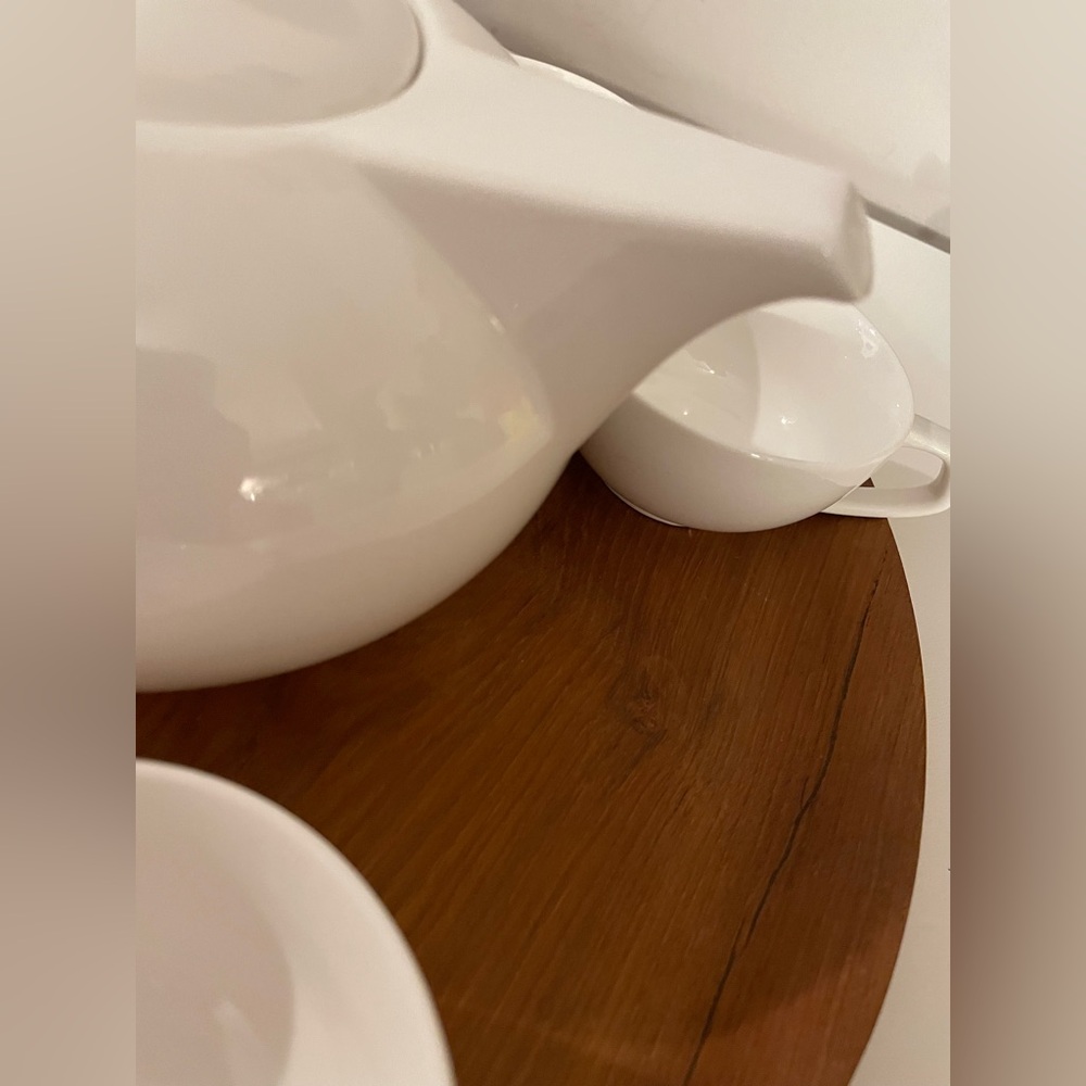 David’s Tea Classic White Teapot and Cup Set with Tray - Picture 5 of 10